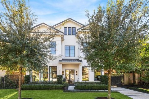 2433 Pelham Drive Houston TX 77019