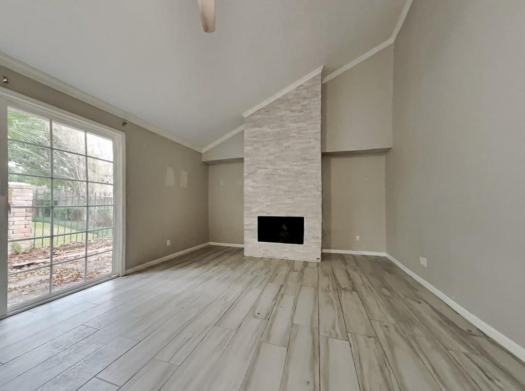 911 Bayou River Drive, Houston, Texas image 3