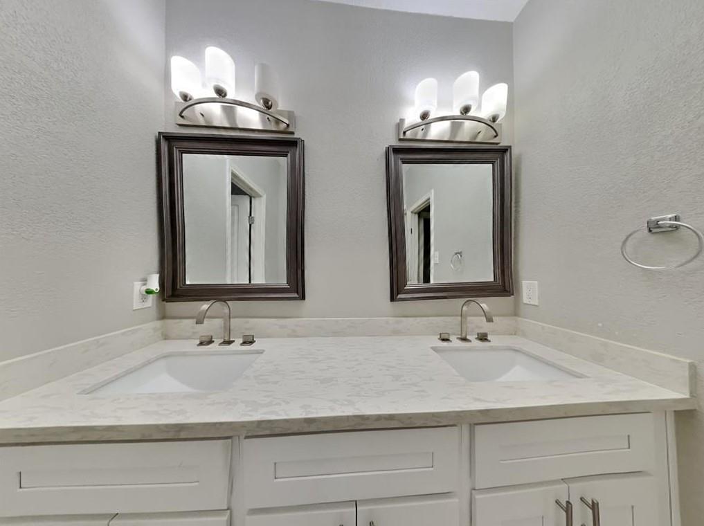 911 Bayou River Drive, Houston, Texas image 18