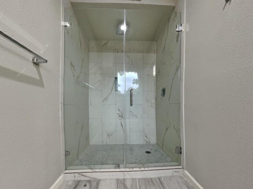 911 Bayou River Drive, Houston, Texas image 31