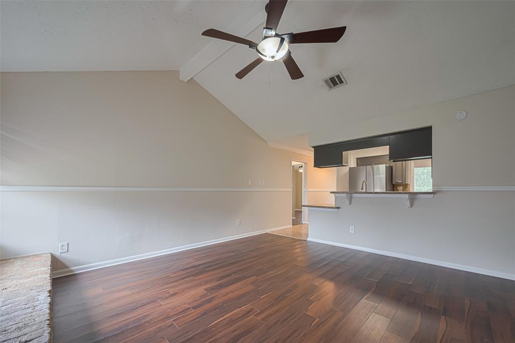 17210 Glenoaks Drive, Conroe, Texas image 5