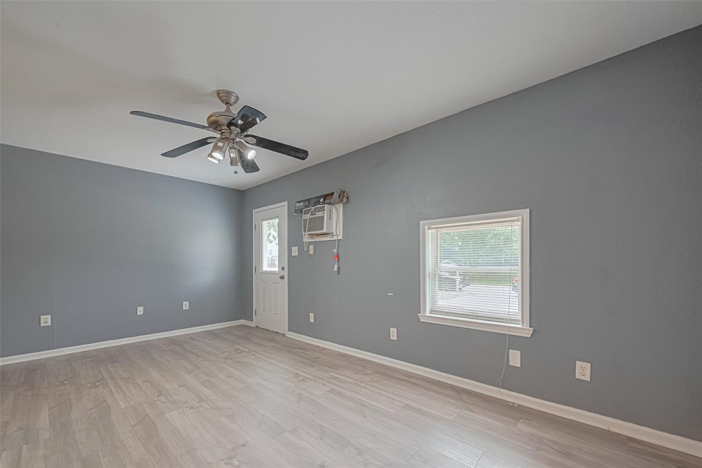 17210 Glenoaks Drive, Conroe, Texas image 3