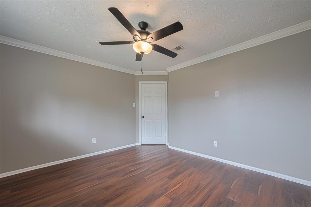 17210 Glenoaks Drive, Conroe, Texas image 13