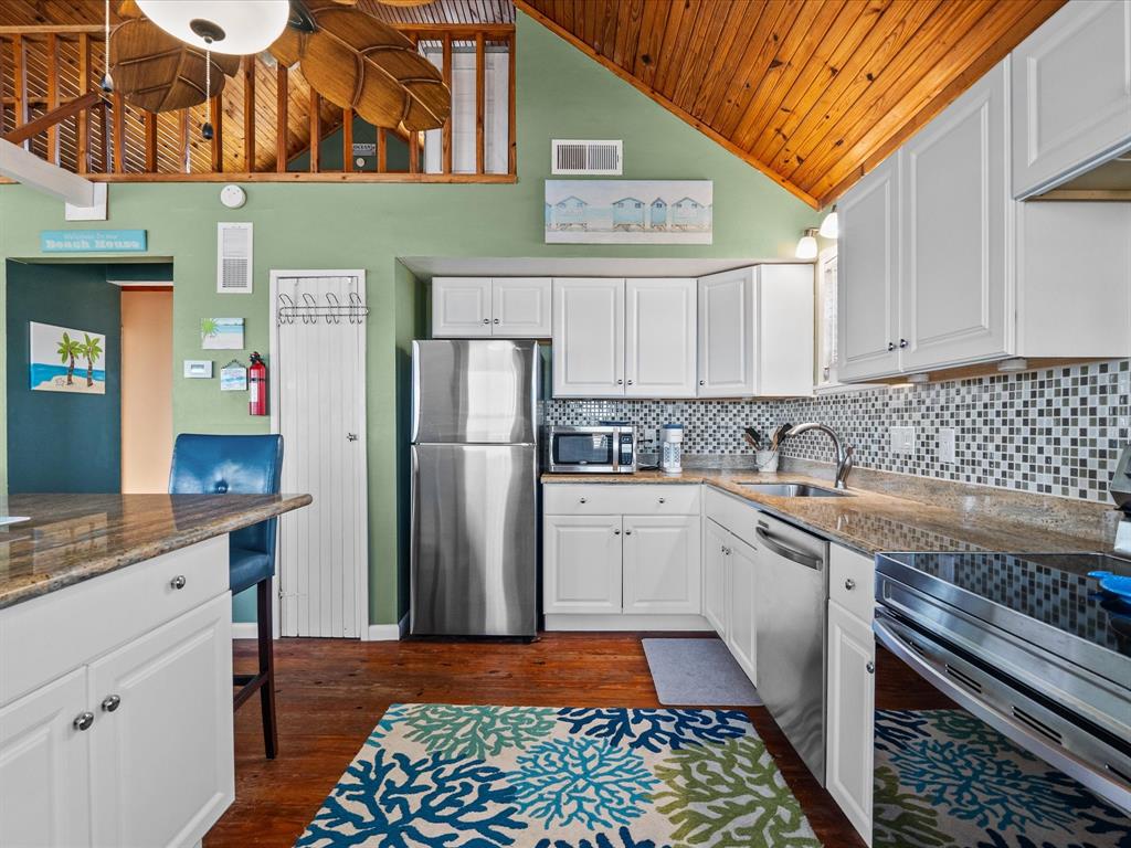 4619 Blue Water Highway, Freeport, Texas image 19