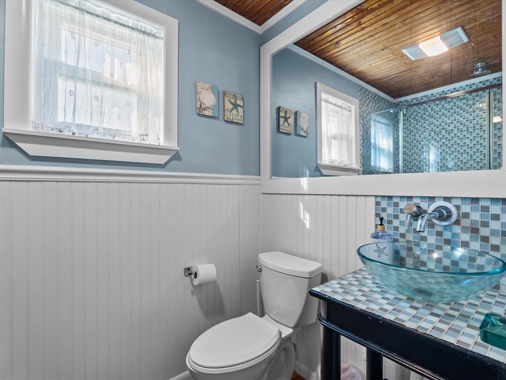 4619 Blue Water Highway, Freeport, Texas image 26