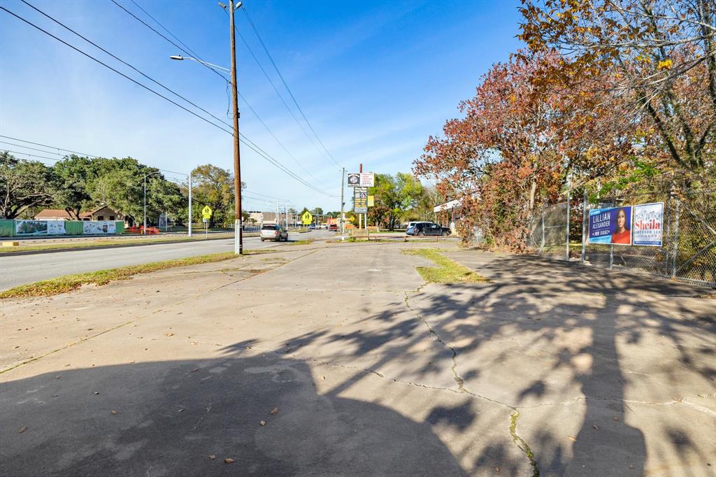 5201 Martin Luther King Boulevard, Houston, Texas image 8