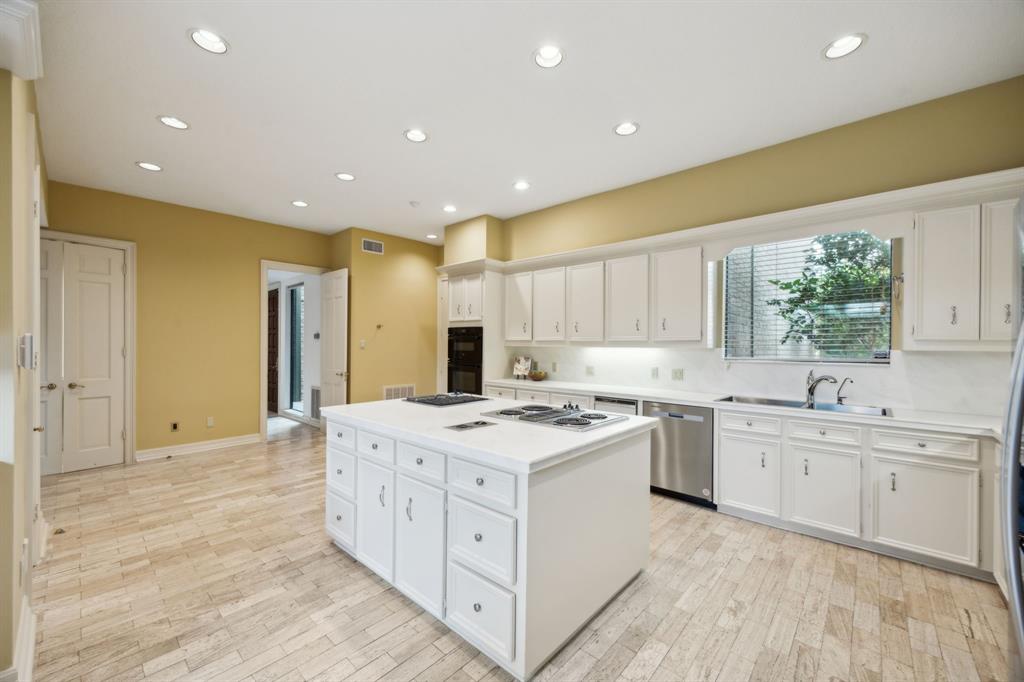 8800 Woodway Drive #15, Houston, Texas image 9