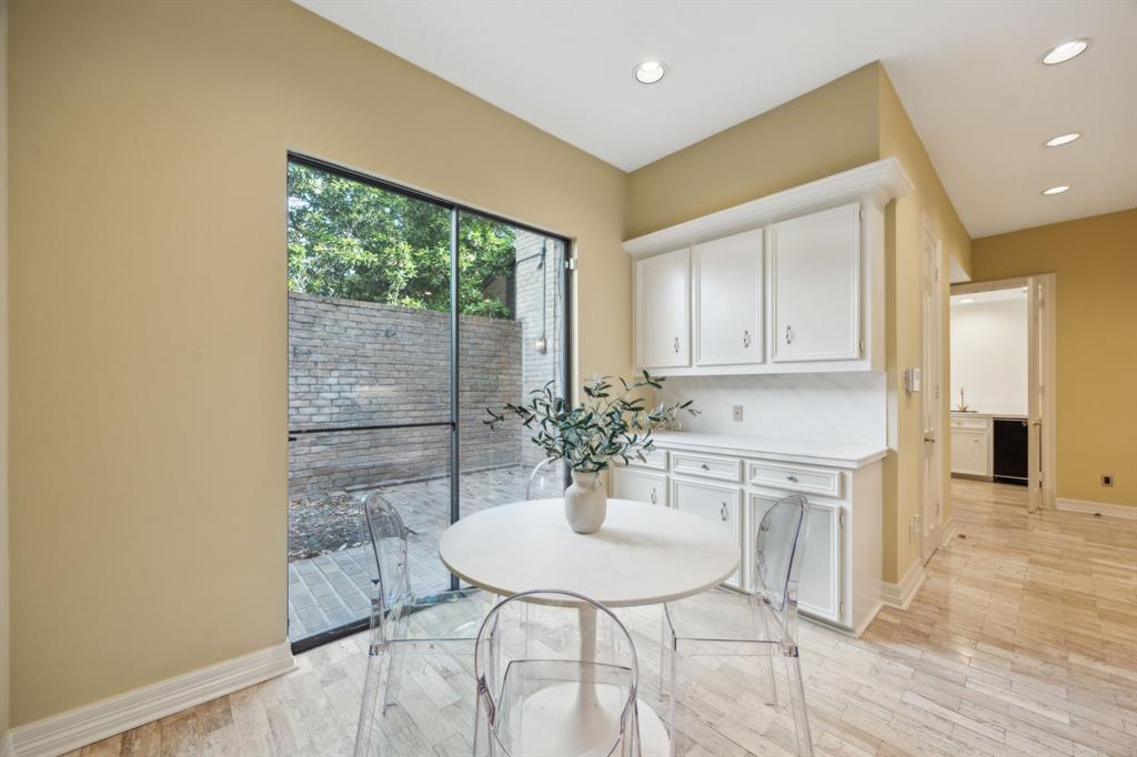 8800 Woodway Drive #15, Houston, Texas image 10