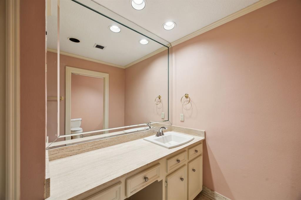 8800 Woodway Drive #15, Houston, Texas image 14