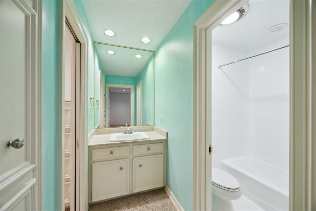 8800 Woodway Drive #15, Houston, Texas image 18