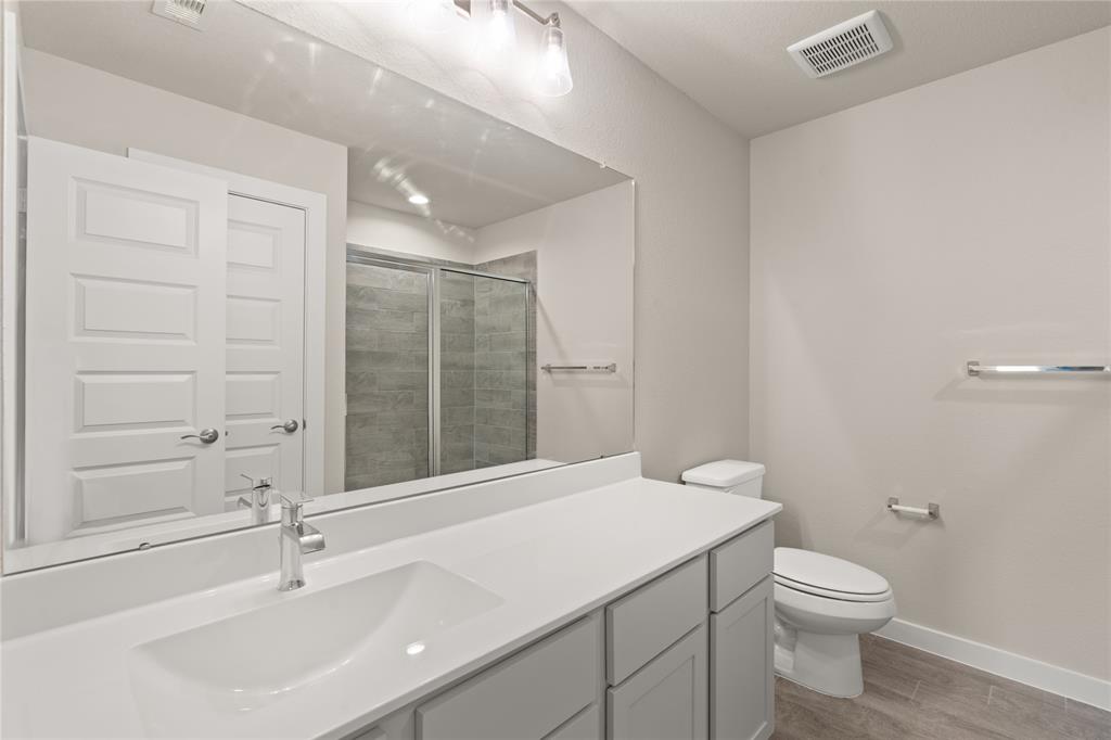 473 Piney Rocks Lane, Waller, Texas image 12
