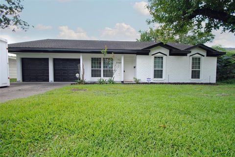 Single Family Residence in Houston TX 7527 Barberton Drive.jpg