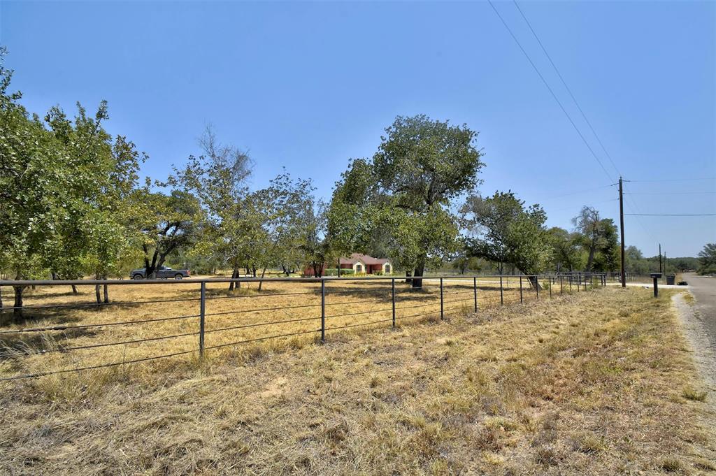 421 County Road 785, Natalia, Texas image 23