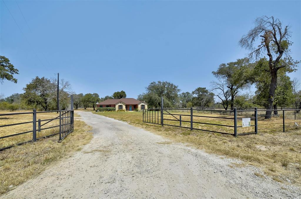 421 County Road 785, Natalia, Texas image 19