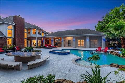 1122 Lake Country Drive Taylor Lake Village TX 77586