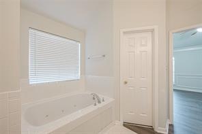 510 Holly Crest Drive, Spring, Texas image 31