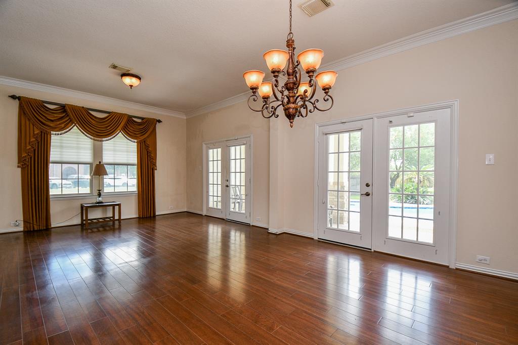 606 S 1st Street St, La Porte, Texas image 8