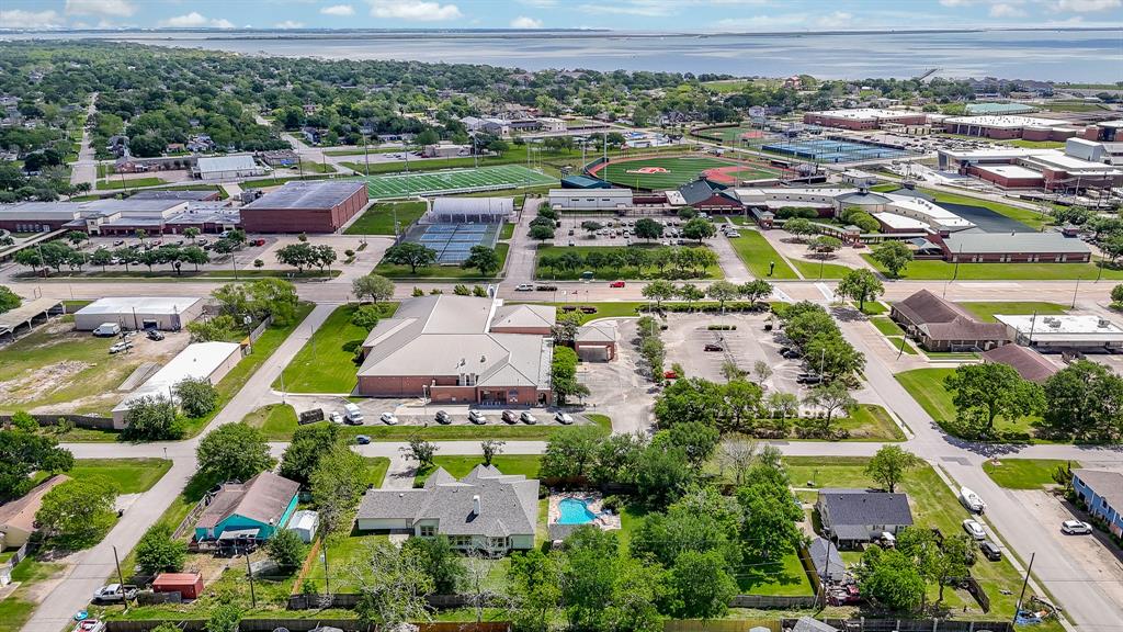 606 S 1st Street St, La Porte, Texas image 32