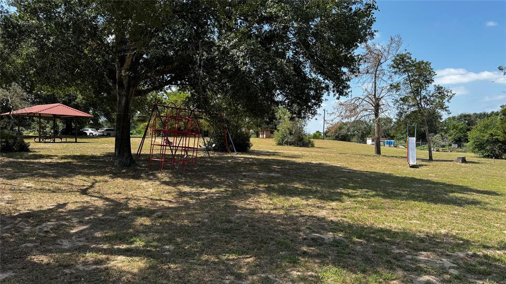 104 Douglas Drive, Bellville, Texas image 27