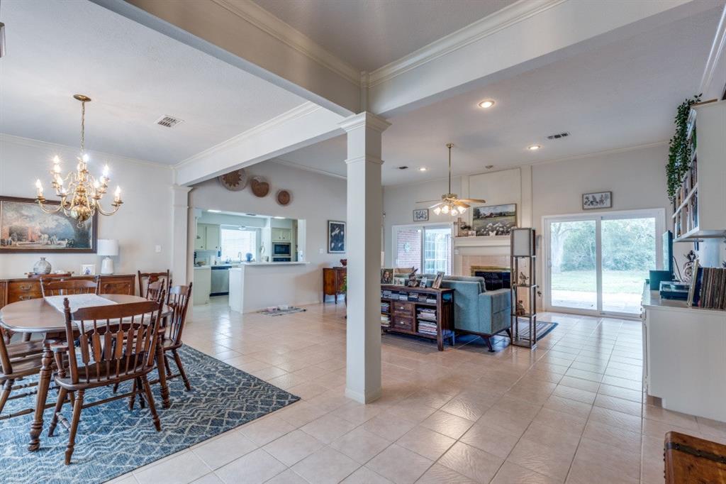 104 Douglas Drive, Bellville, Texas image 11