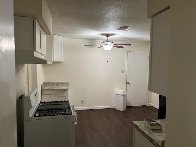 6619 Carver Avenue, Hitchcock, Texas image 2