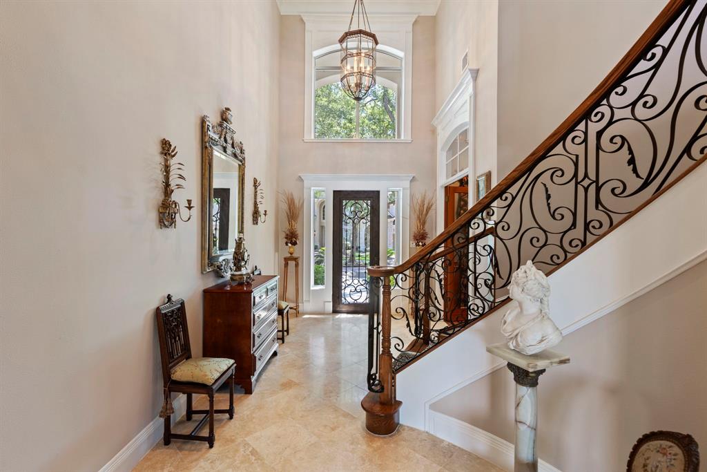 7 St Christopher Court