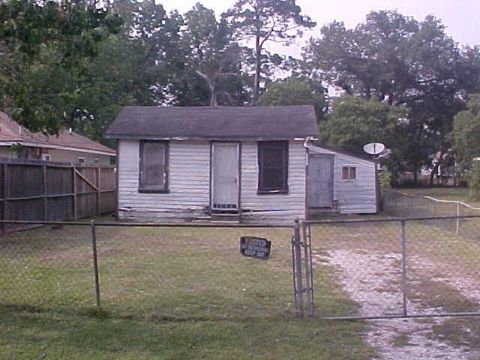 Single Family Residence in Houston TX 5107 Firnat Street.jpg