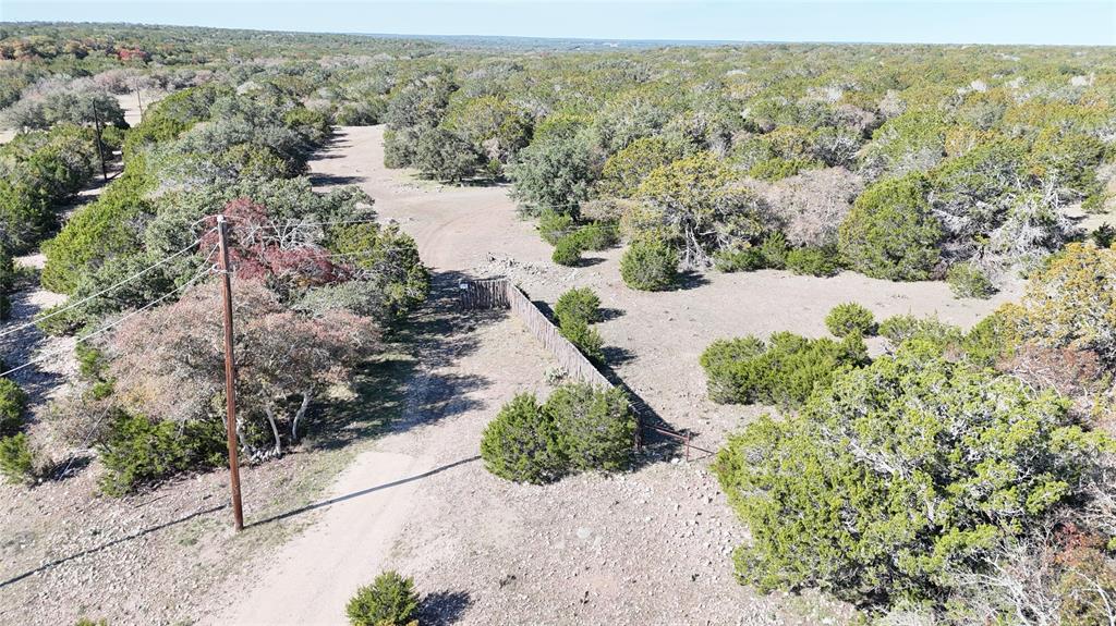 100 Hog Mill Road, Mountain Home, Texas image 9