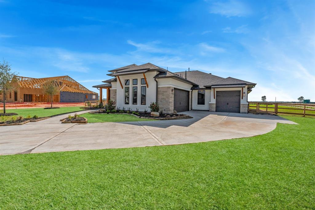2013 Whispering Oaks Lane, Waller, Texas image 25