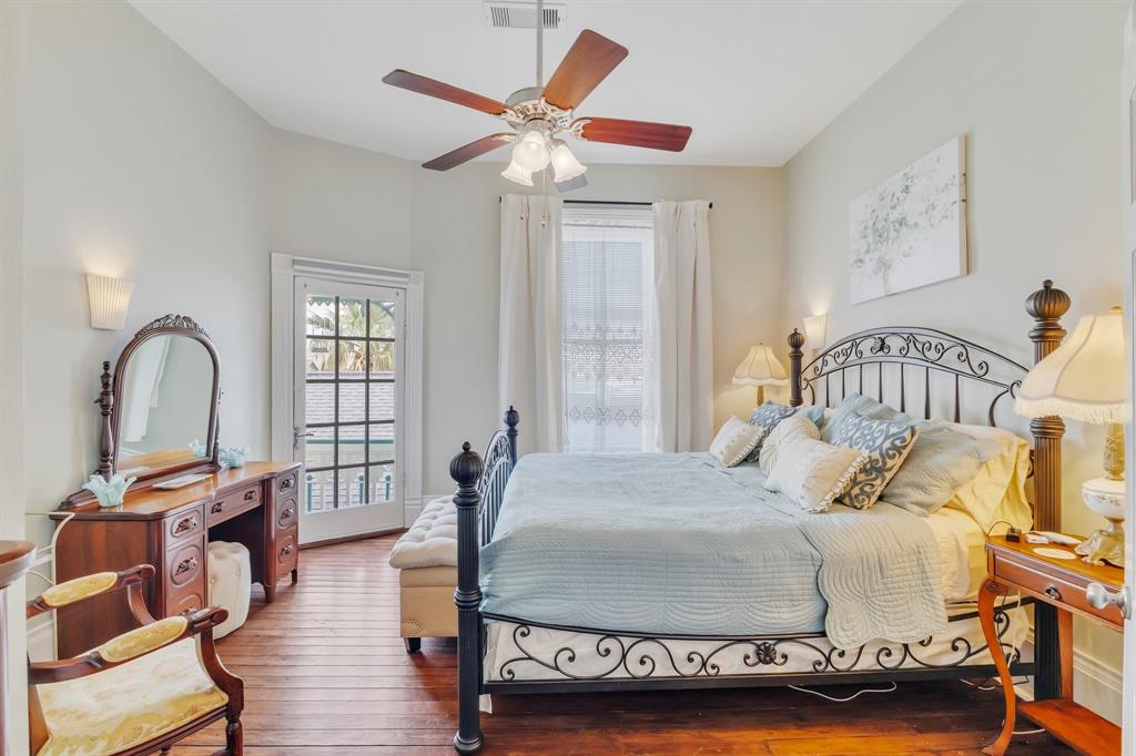 1724 S Ball Street, Galveston, Texas image 13
