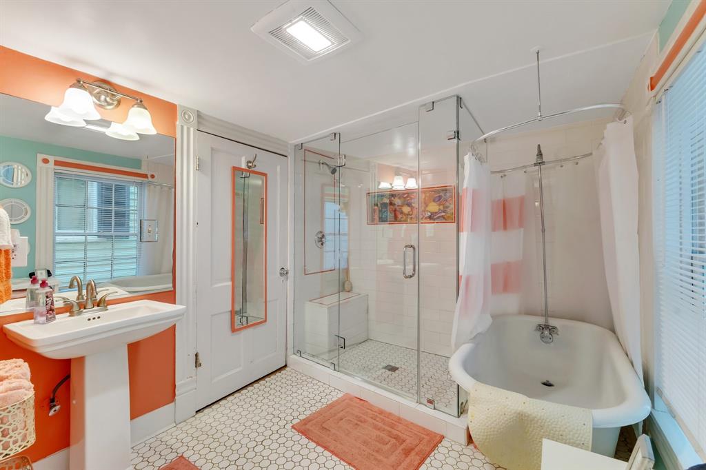 1724 S Ball Street, Galveston, Texas image 17
