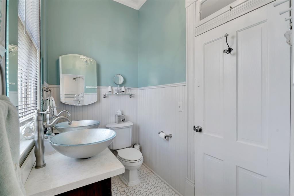 1724 S Ball Street, Galveston, Texas image 12