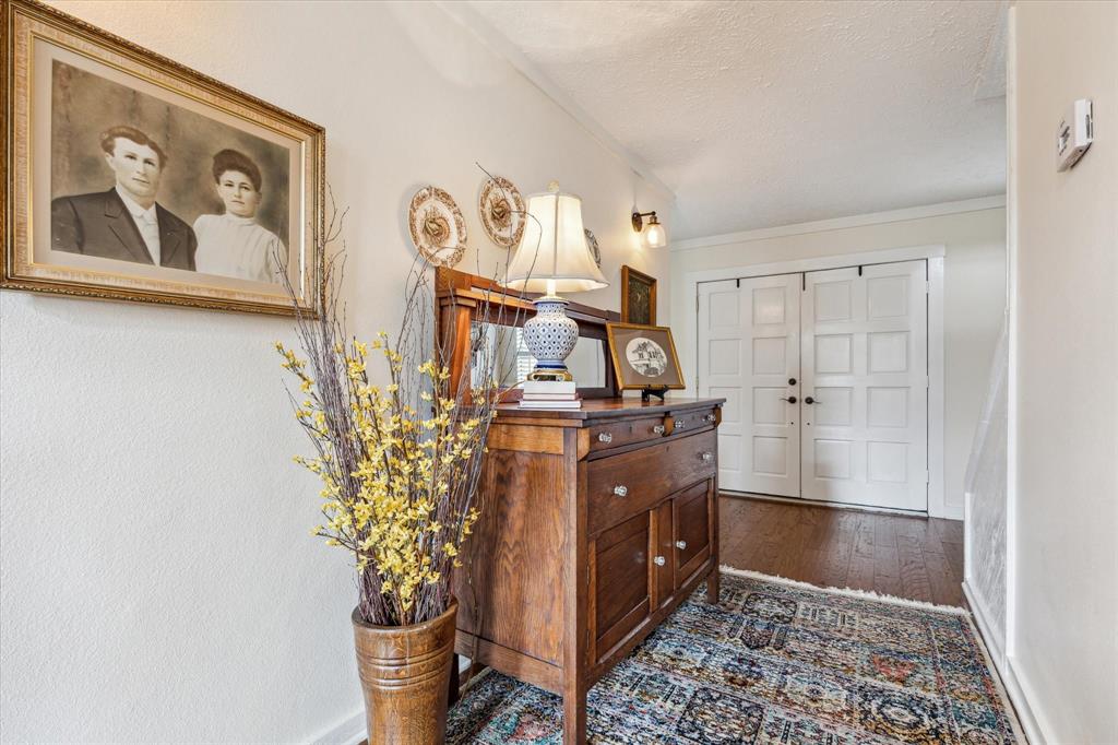 484 High Meadows Road, Bellville, Texas image 2