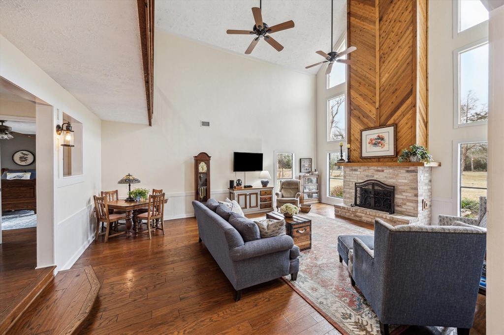 484 High Meadows Road, Bellville, Texas image 3