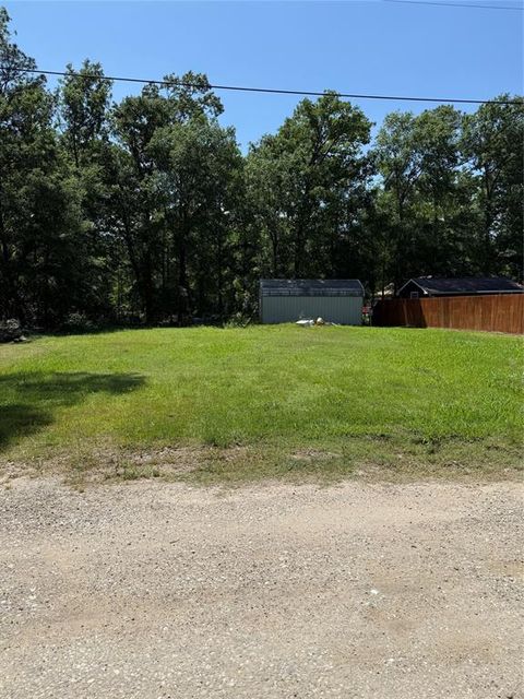 Photo of 147 Jaycrest, Livingston, TX 77351 (MLS # 64100226)