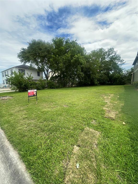 Sylvan Street, La Porte, Texas image 2