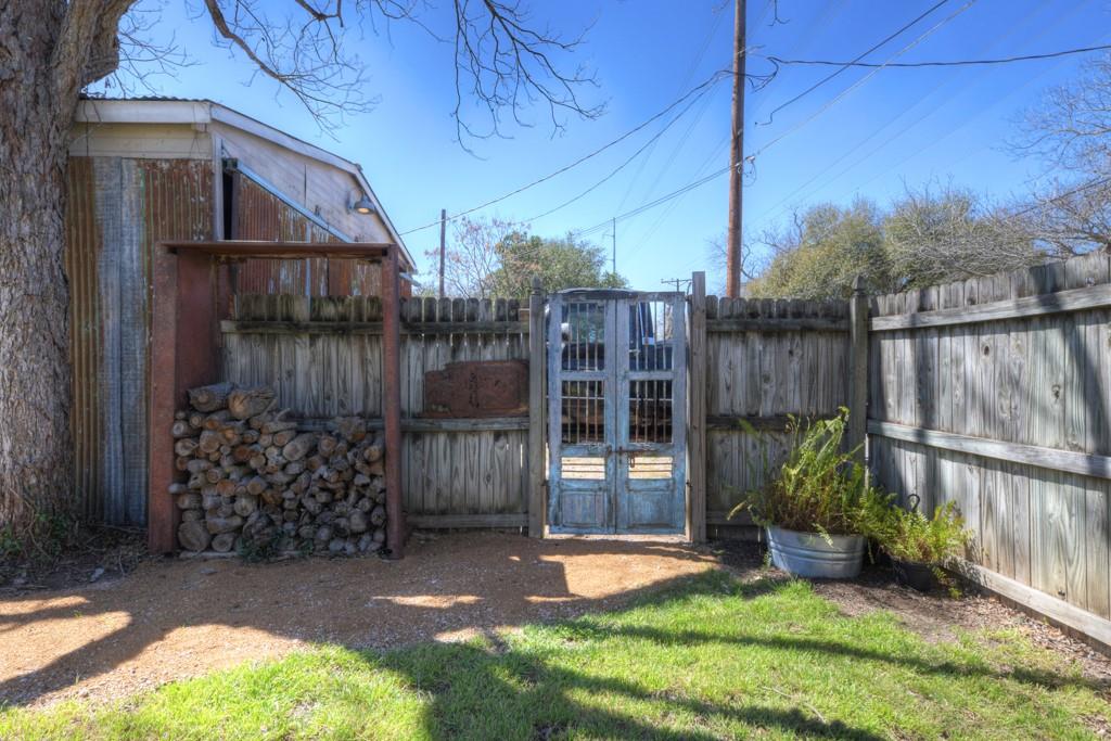 481 N Central Avenue, New Braunfels, Texas image 26