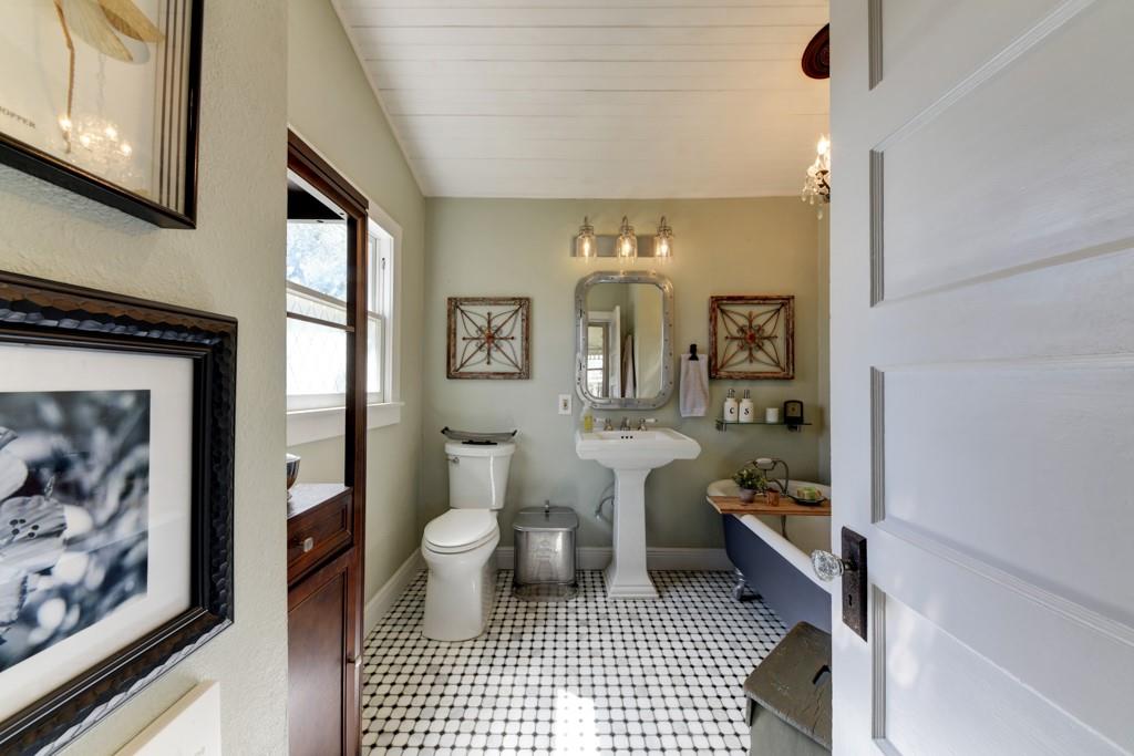 481 N Central Avenue, New Braunfels, Texas image 16