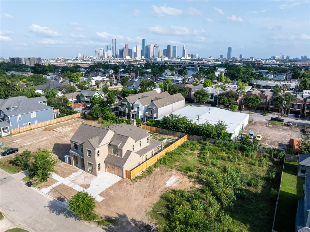 710 E 7th Street, Houston, Texas image 1