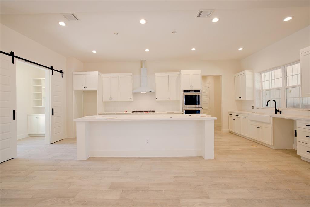 9477 Leeward Cove, Waller, Texas image 11