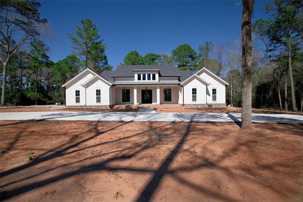 9477 Leeward Cove, Waller, Texas image 1