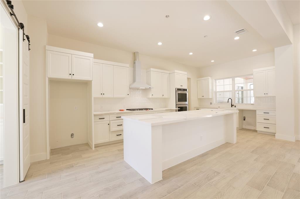 9477 Leeward Cove, Waller, Texas image 10