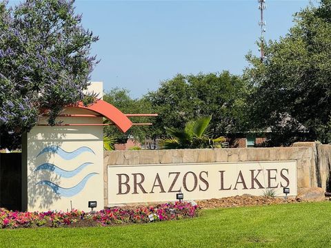 5911 Brazos Lakes Drive Richmond TX 77469