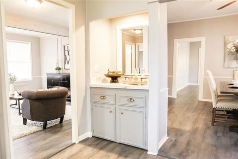 A home in Hallettsville