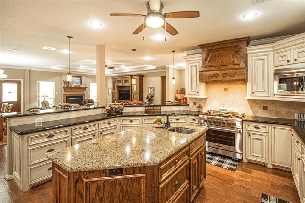 2217 Colita Loop, Livingston, Texas image 9