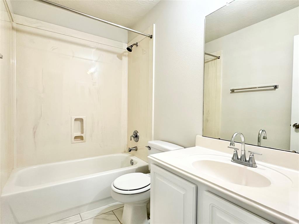 119 Mariner Cove Court, League City, Texas image 26