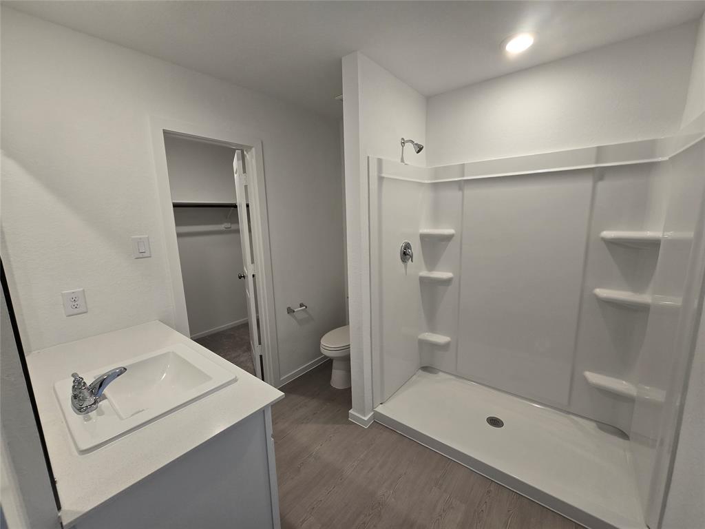 5935 Standpiper Loop, Baytown, Texas image 7