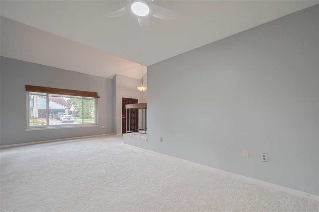 2202 Fort Laramie Drive