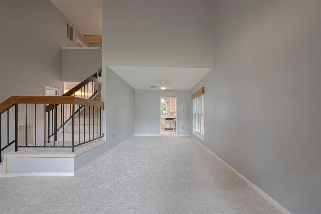 2202 Fort Laramie Drive