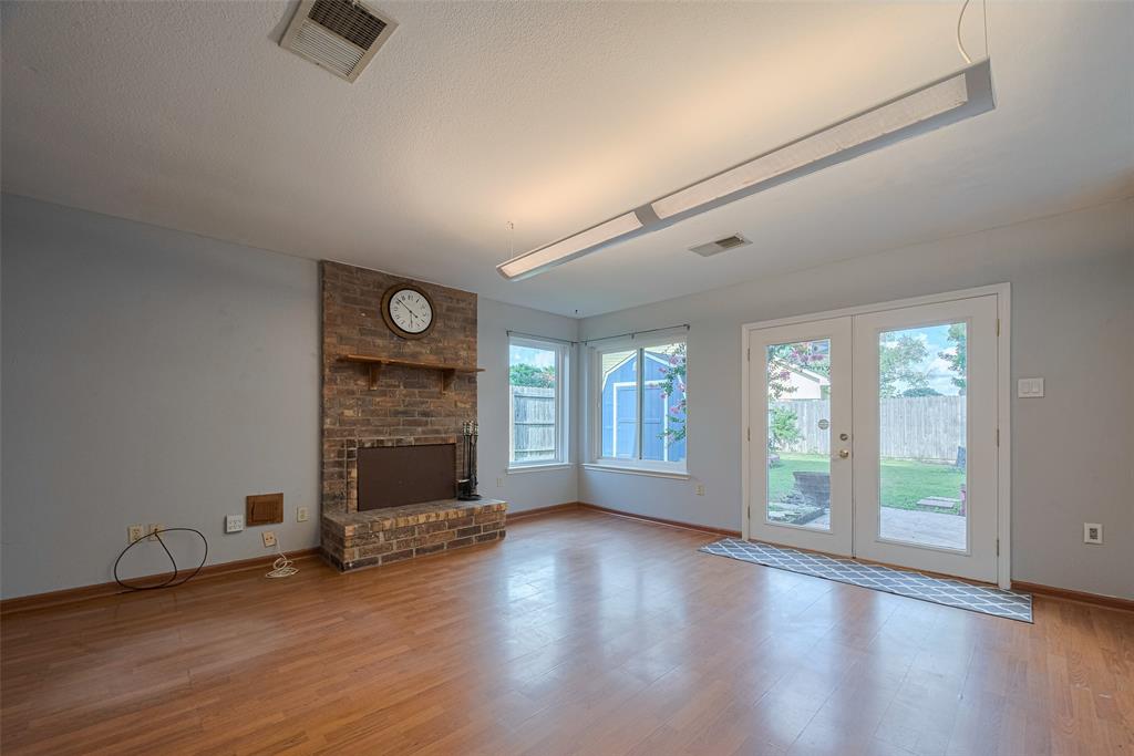 2202 Fort Laramie Drive